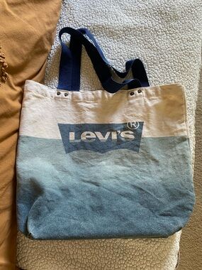 Levi's Cream-to-Blue Gradient Canvas Tote with Navy Straps